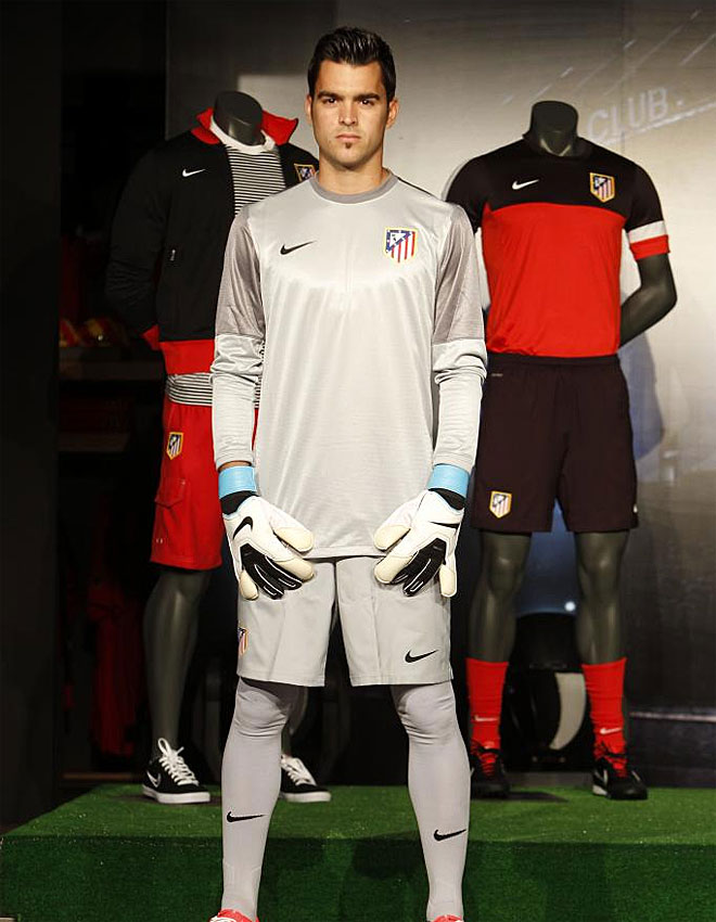 arquero atletico de madrid 2012.jpg