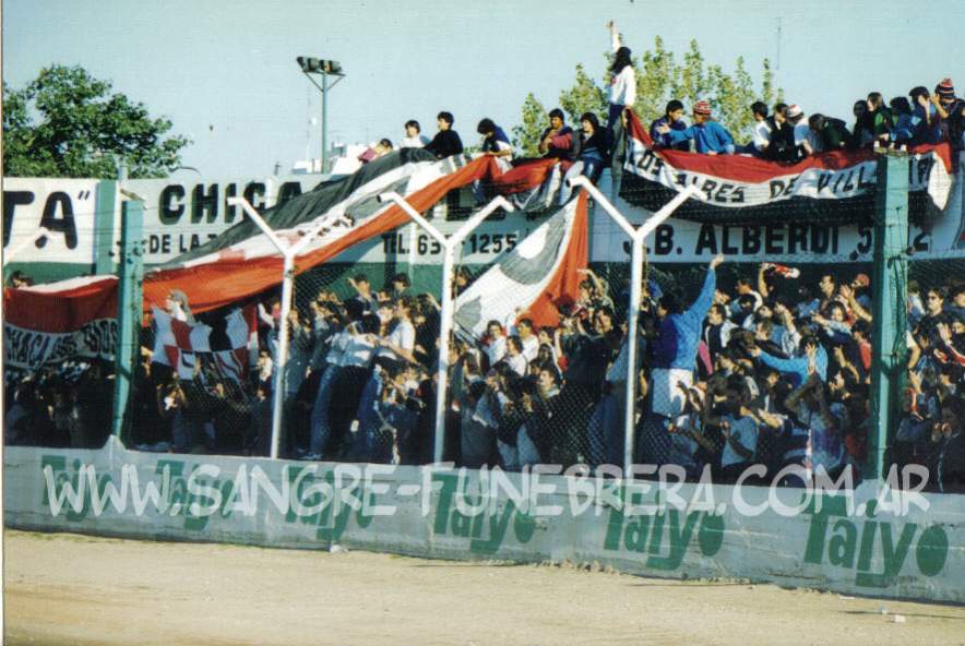 hinchada130.jpg